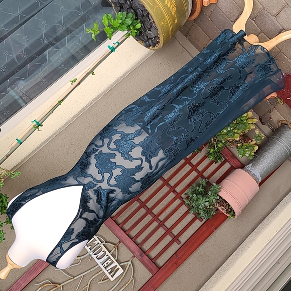 Vintage 1995 Victoria's Secret maxi slip with matching panty. - Picture 2 of 4